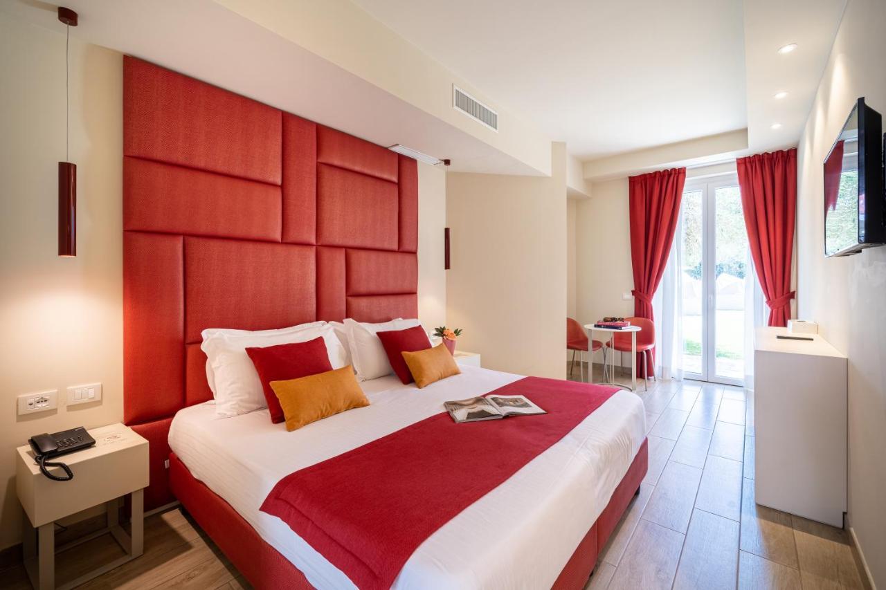 Hotel Villa Garuti Padenghe sul Garda Eksteriør bilde