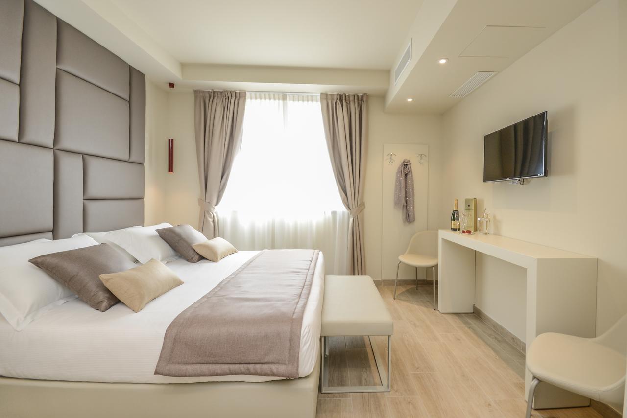 Hotel Villa Garuti Padenghe sul Garda Eksteriør bilde