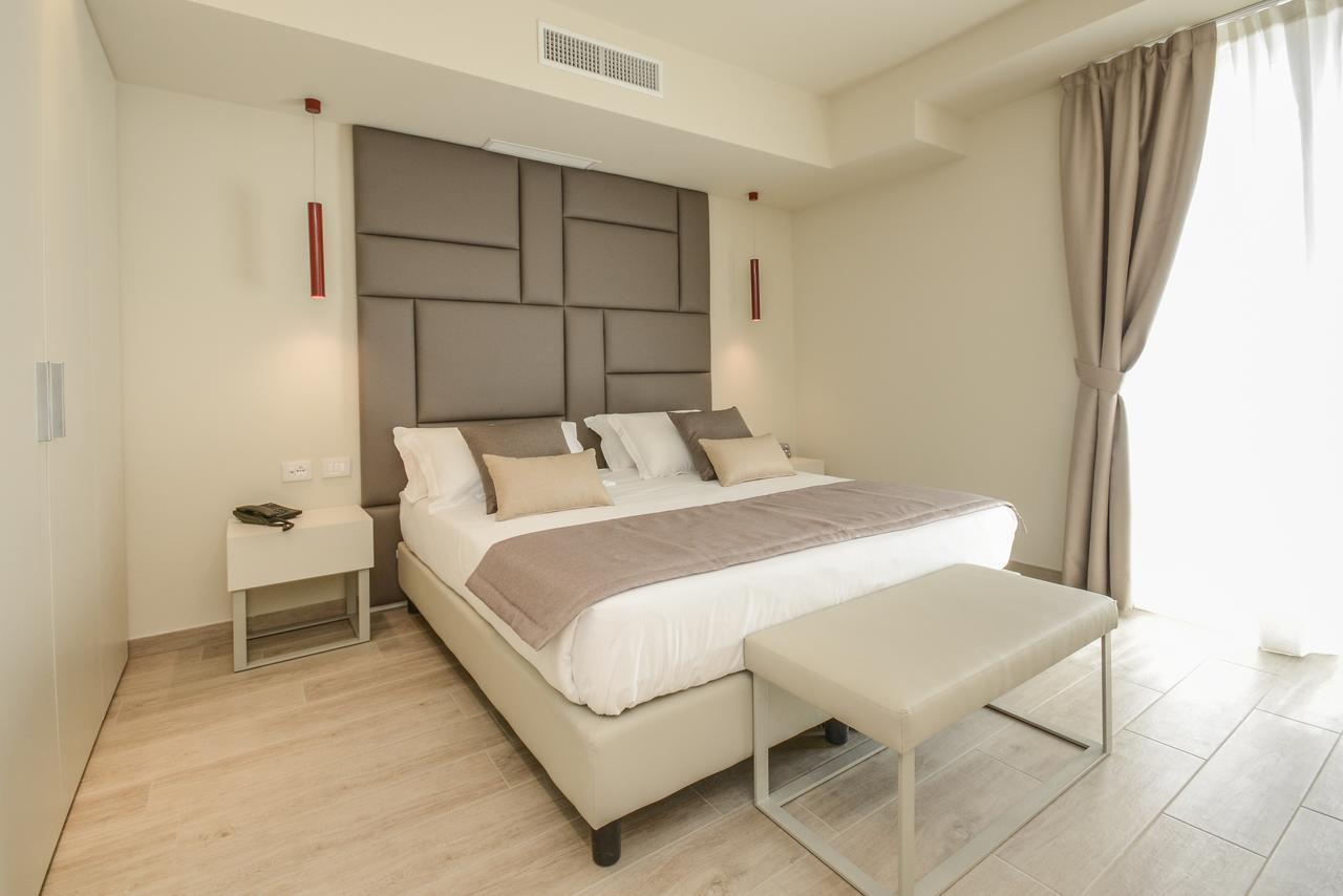 Hotel Villa Garuti Padenghe sul Garda Eksteriør bilde