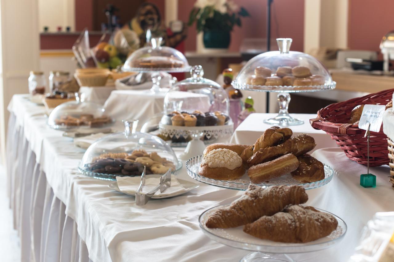 Hotel Villa Garuti Padenghe sul Garda Eksteriør bilde